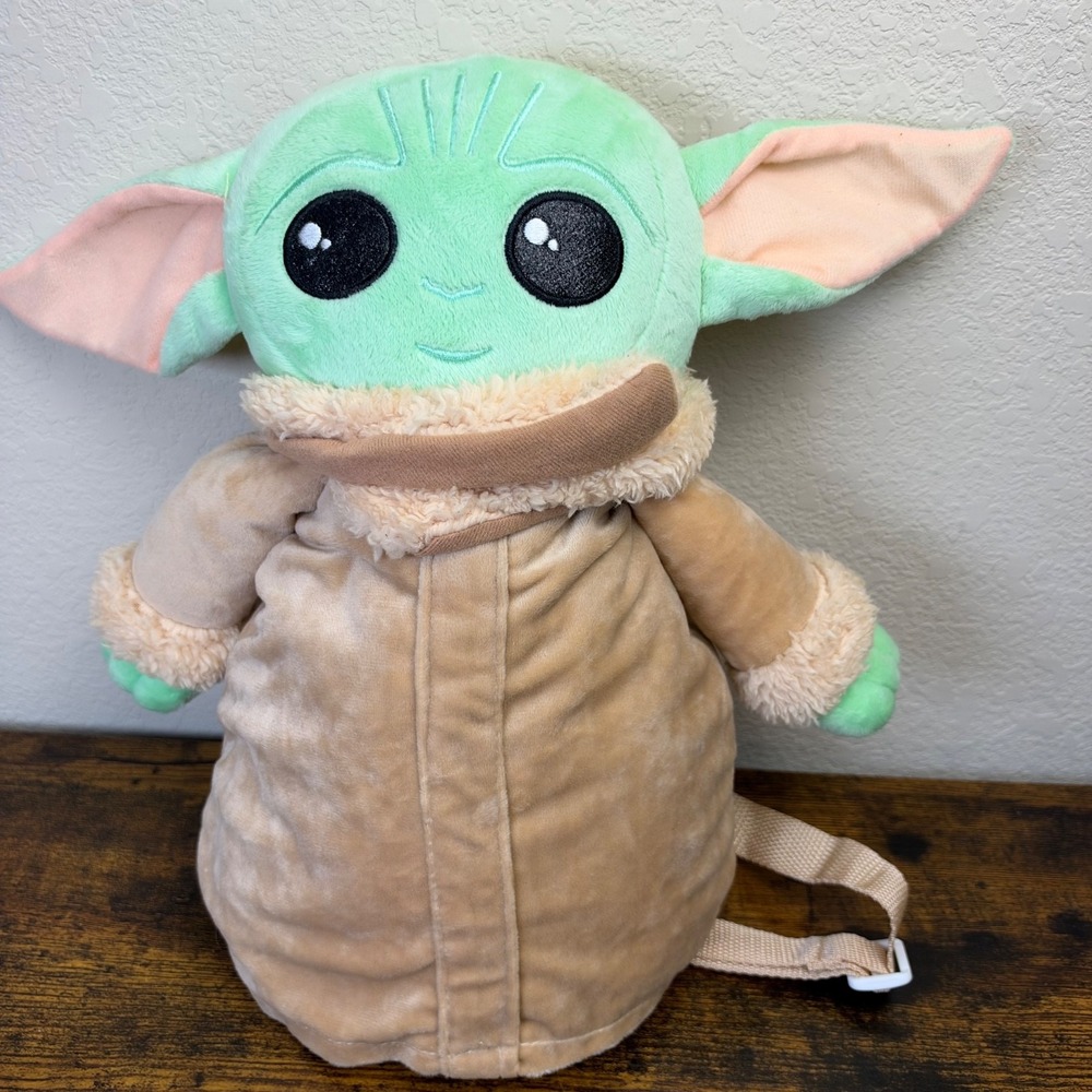 Bioworld Star Wars Mandalorian Grogu The Child Plush Backpack NWT 14in